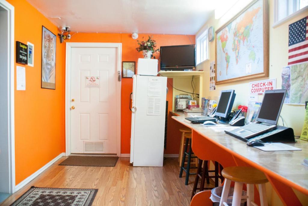 Camelot Inn & Hostel Salt Lake City Bagian luar foto